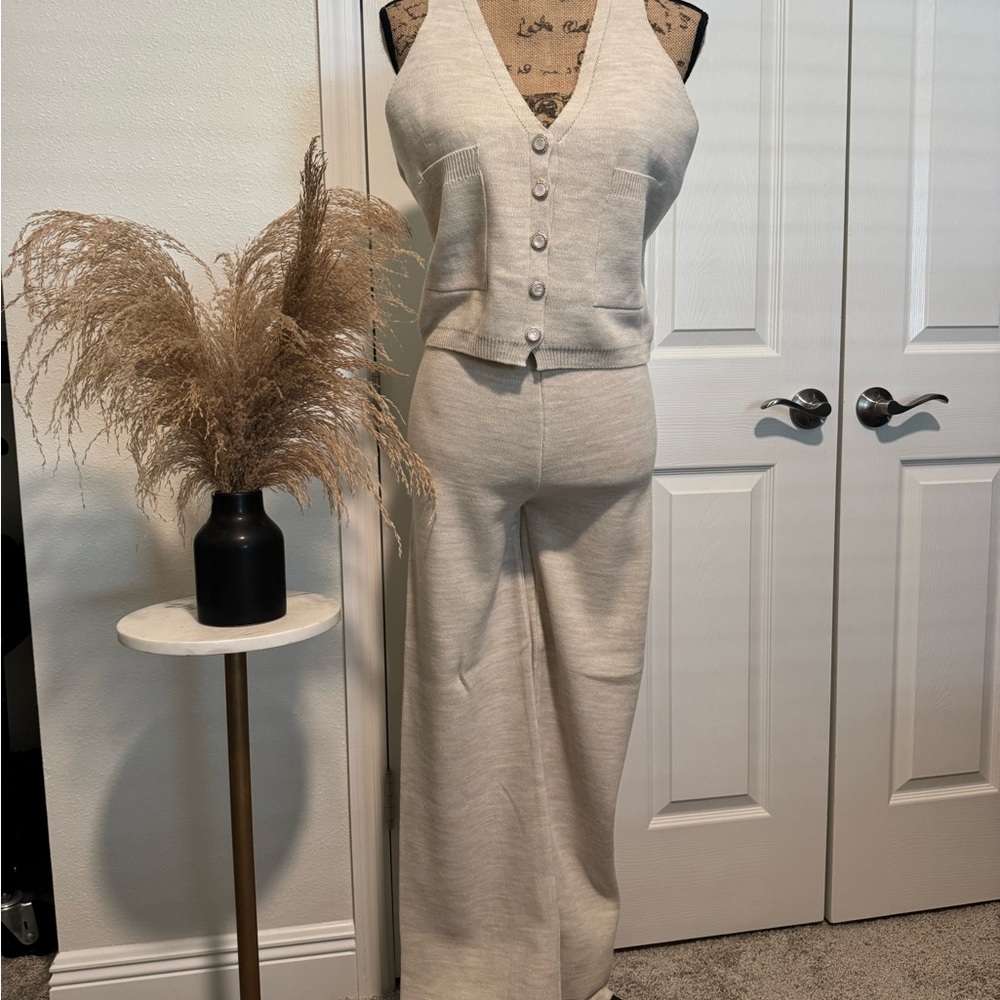 Elegant Cream Women's 2 Piece Set